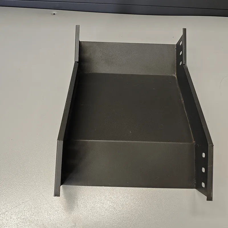 Вертикальный двойной отвод кабельного лотка типа тройник.2