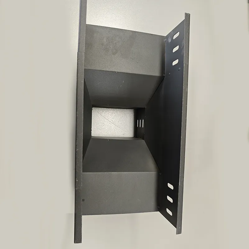 Вертикальный тройник кабельного лотка.3