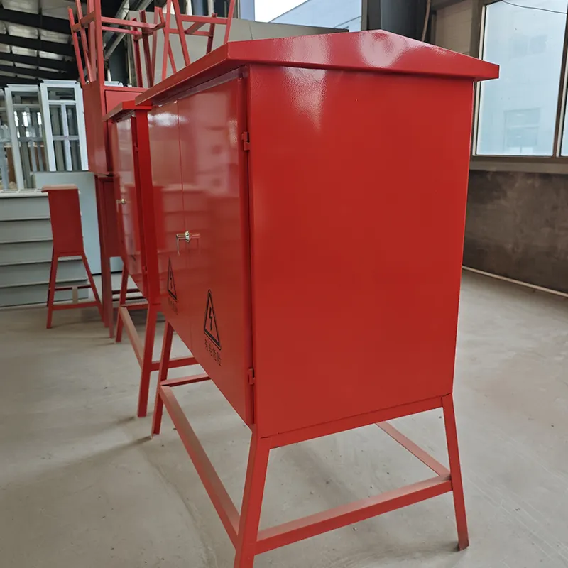 Влагозащищенный шкаф со стойками.1