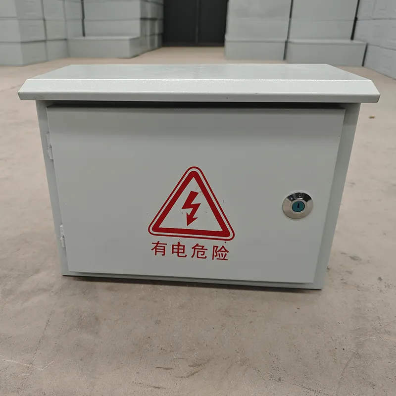 Горизонтальный влагозащищенный распределительный щит.1