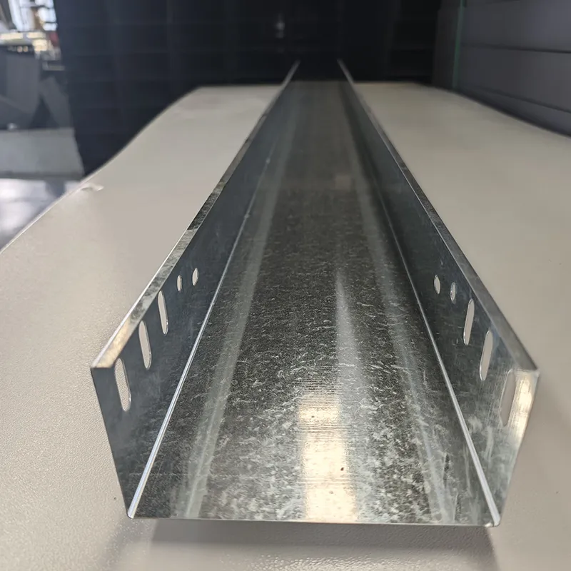 Желобный кабельный лоток.3