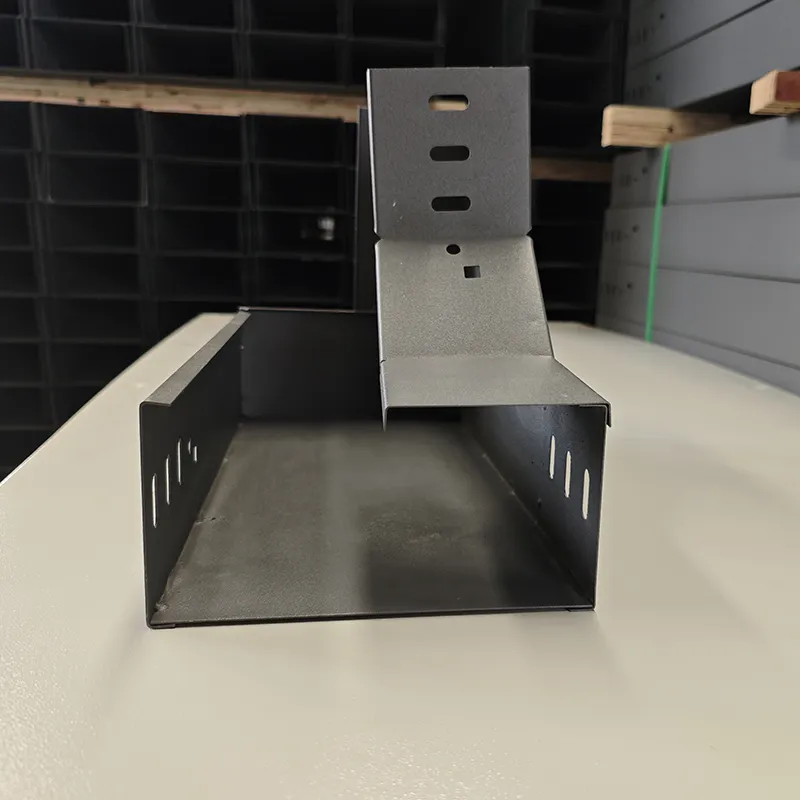 Угловой отвод кабельного лотка вертикальный левый нисходящий.2